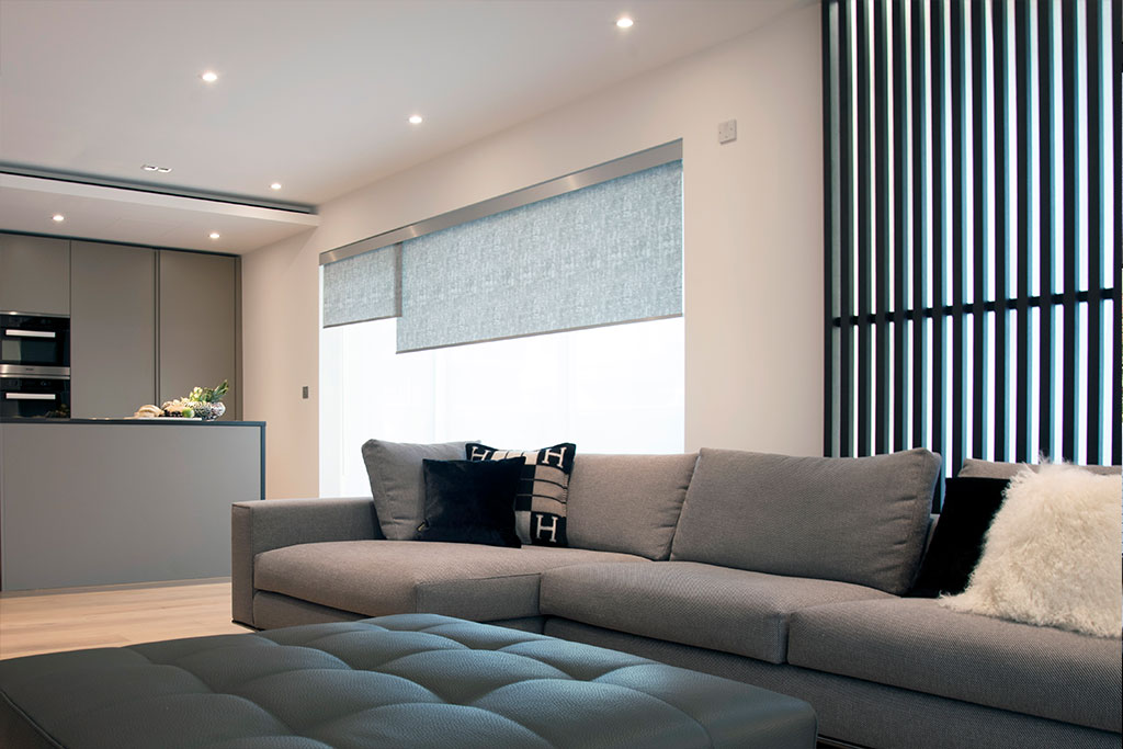 Project: Fulham - London V03 Roller Blind System, motorised, RTS Finish: Frosted Silver
Interior design: Vladimir Fasij