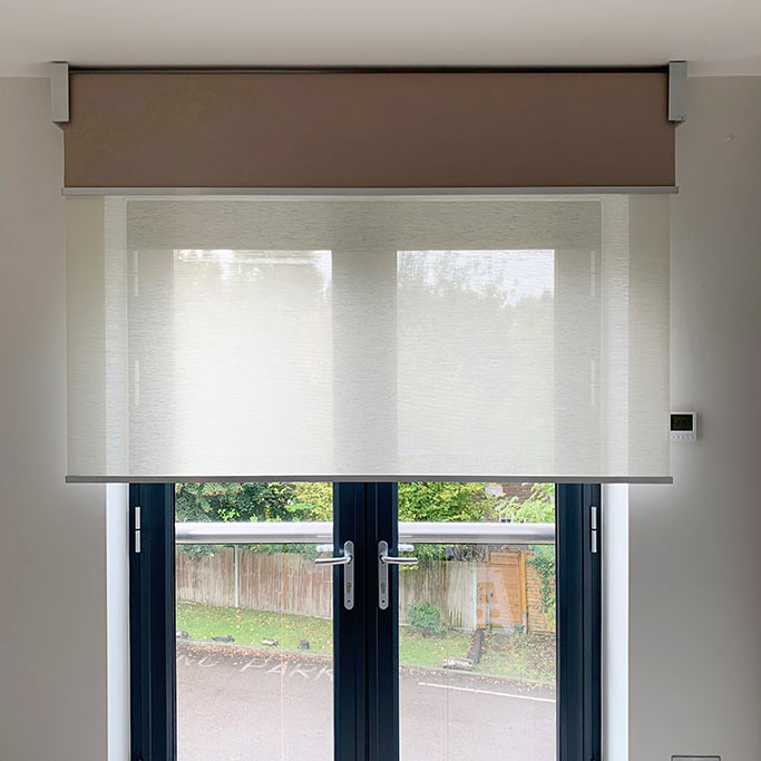 venestre-minimal-designer-window-treatment-bedroom