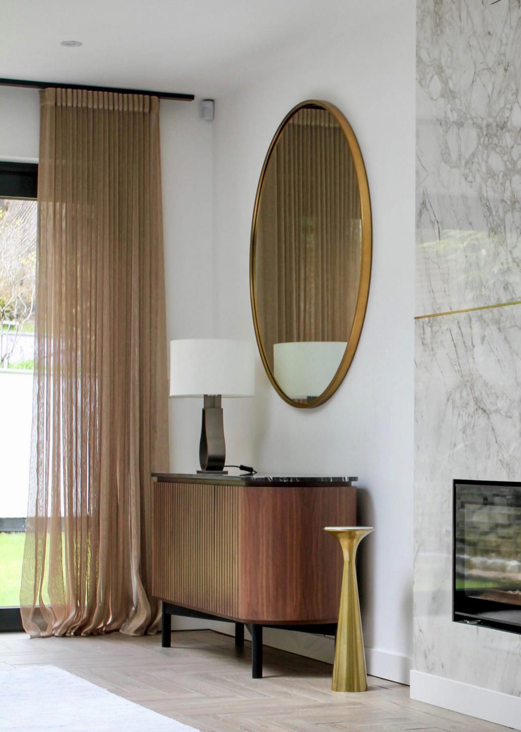 Bespoke window dressing solutions